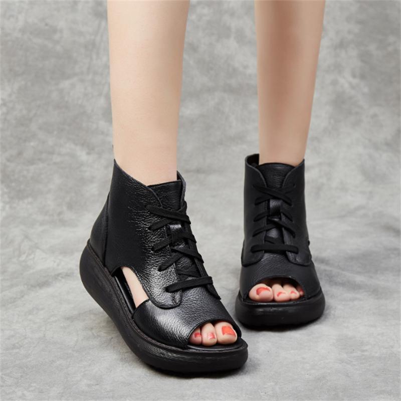 Модные женские римские сандалии из натуральной кожи 2024 лето новые с мягкой подошвой, верхняя одежда, женские туфли на танкетке, модная повседневная дизайнерская обувь для женщин