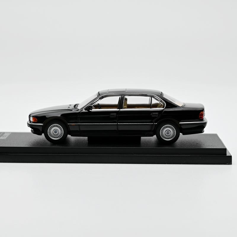 1:64 BMW E38 BMW 750il 7 Серия литая симуляция сплав модель автомобиля коллекция украшение, детский игрушечный.