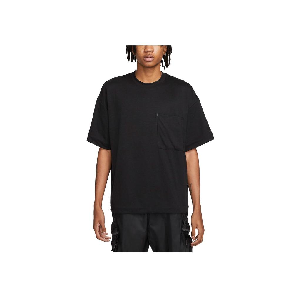 Nike Спортивная футболка Tech Pack Solid Pocket Quick-Dry с коротким рукавом для мужчин, черные FB7393-010