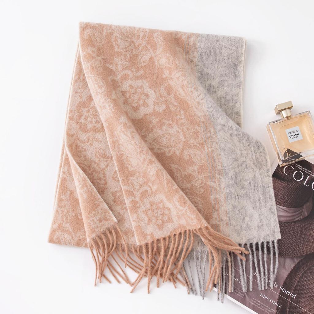 Autumn and Winter Jacquard Wool Scarf High End, Warm and Color Blocked Couple Style Korean Version Thickened Scarf Versatile Shawl for Girls