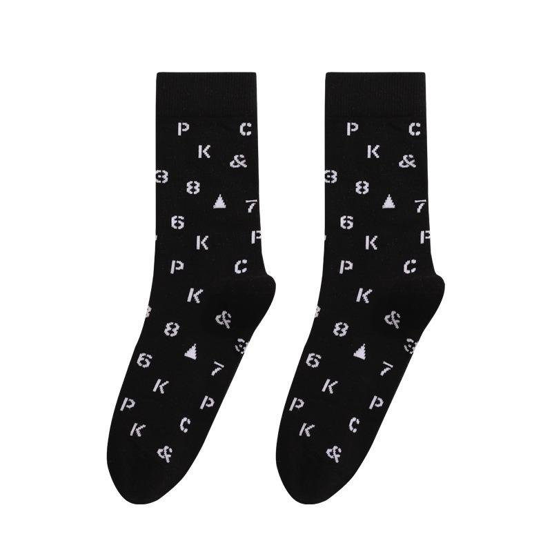 Socks Men's Spring and Summer Mid-calf Trend Letters Winter Long Sports Men's Socks Fashion Versatile Men's Cotton Socks