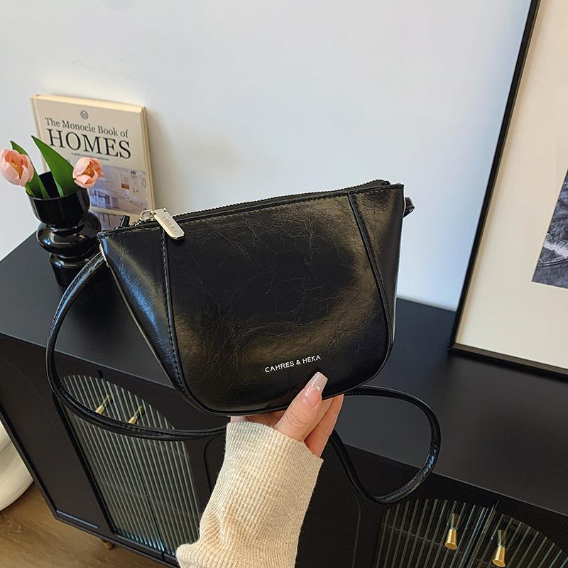 Модная сумка через плечо с буквенным принтом для женщин, новые универсальные сумки на одно плечо для поездок на работу, простые красные сумки-ведра из искусственной кожи