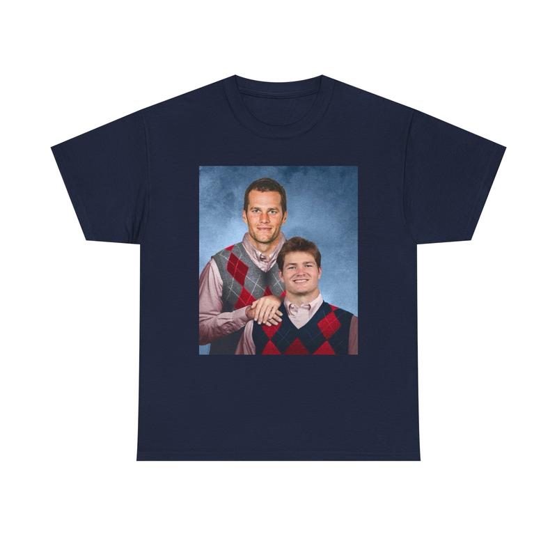 Tom Brady Drake Maye spoof funny Graphic 100cotton unisex shirt 2026 Summer New Oneck Unisexs Y2k retro Short Sleeve Tshirt