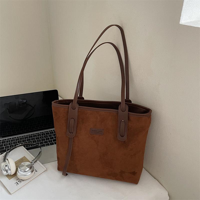 Retro Large-capacity Tote Bag, Fashionable and High-quality Single-shoulder Bag, Simple Commuting Bag