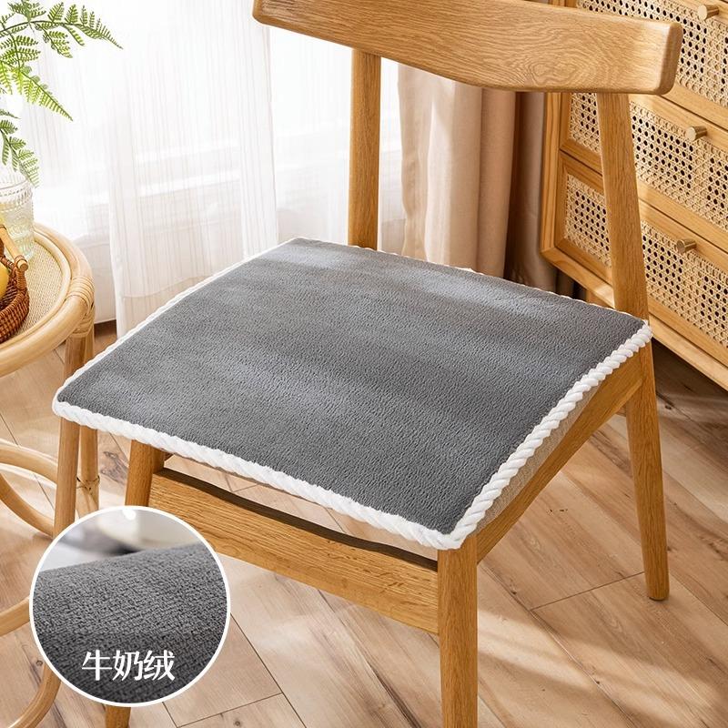 Soft Plush Chair Pads Winter Indoor Warmth Chair Covering Nonslip Comfort Dining Seat Pads Stool Mat Cover for Home Patio Kitchen Office Dorm