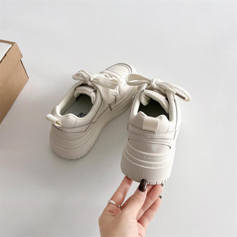 Универсальные, легкие, повседневные и простые японские туфли на платформе для студентов, белые туфли для женщин, новые летние туфли 2025 года, увеличивающие рост, популярные туфли для сноуборда