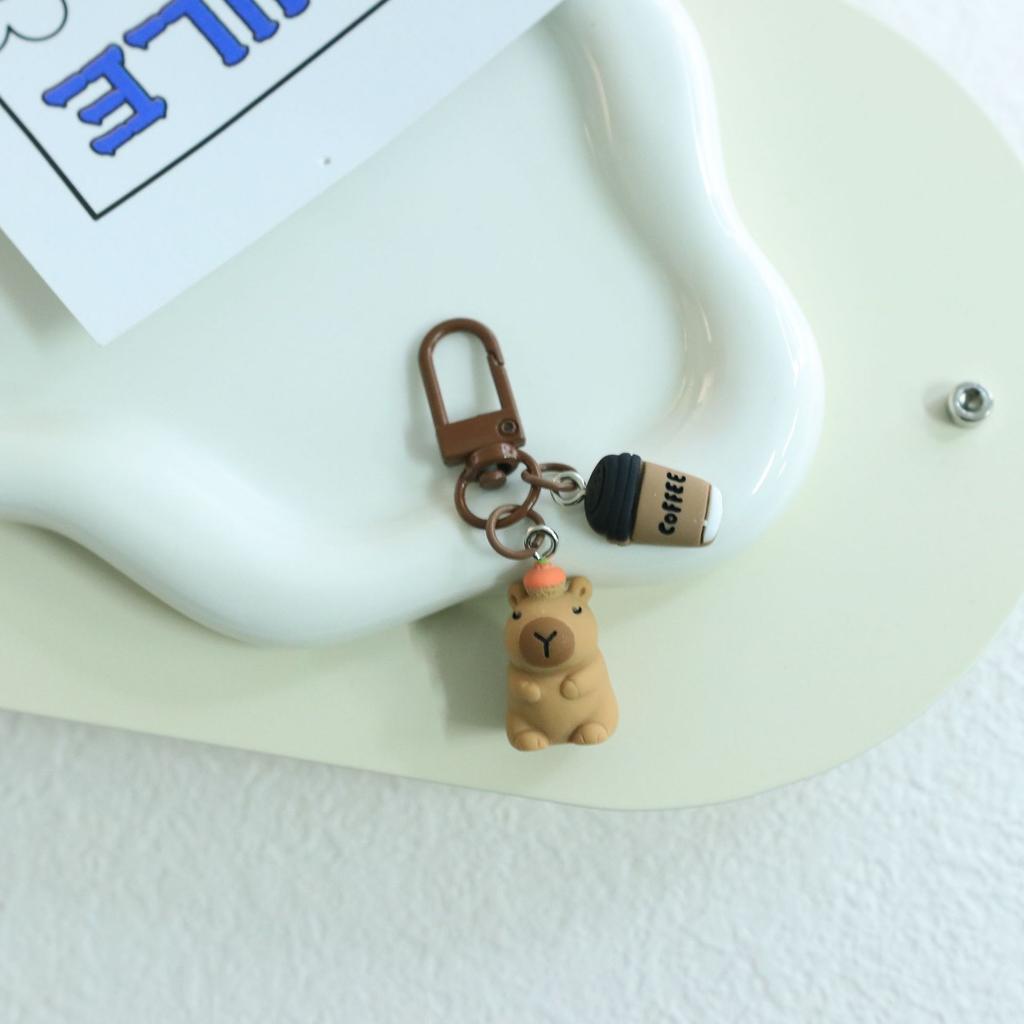 1 шт. Мультяшный милый брелок из смолы в виде капибары, подходит для женского брелка, сумки, декоративной подвески для DIY
