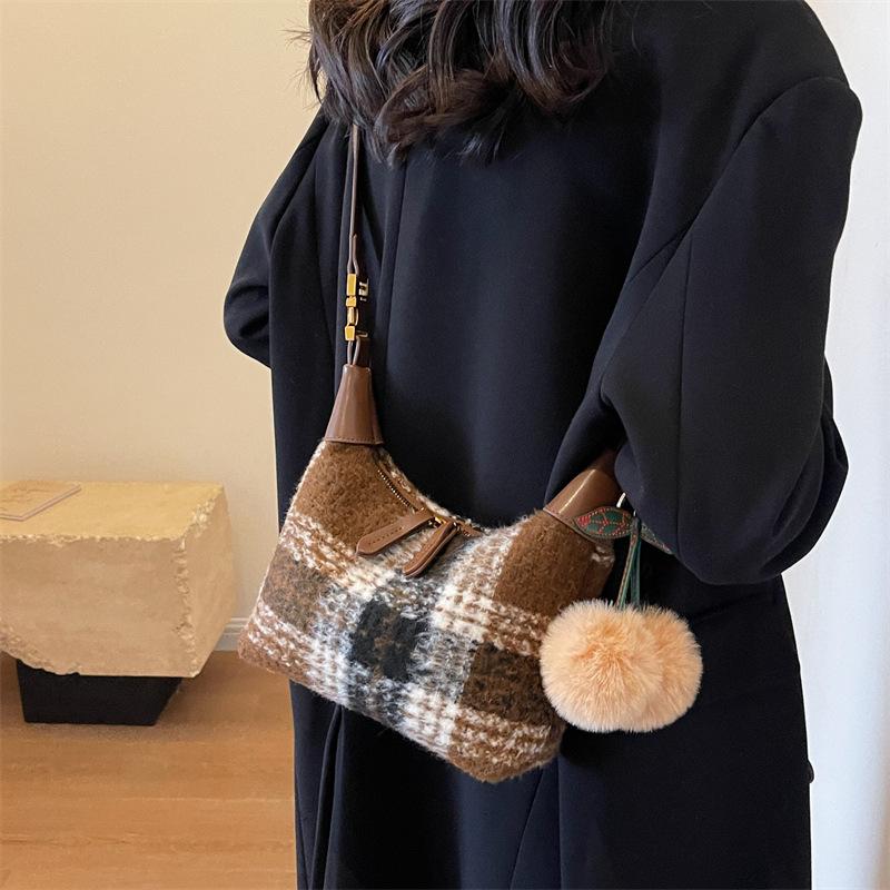 Модная клетчатая сумка женская 2025 новая шерстяная клетка контрастного цвета маленькая квадратная сумка высокого класса на одно плечо сумка-мессенджер