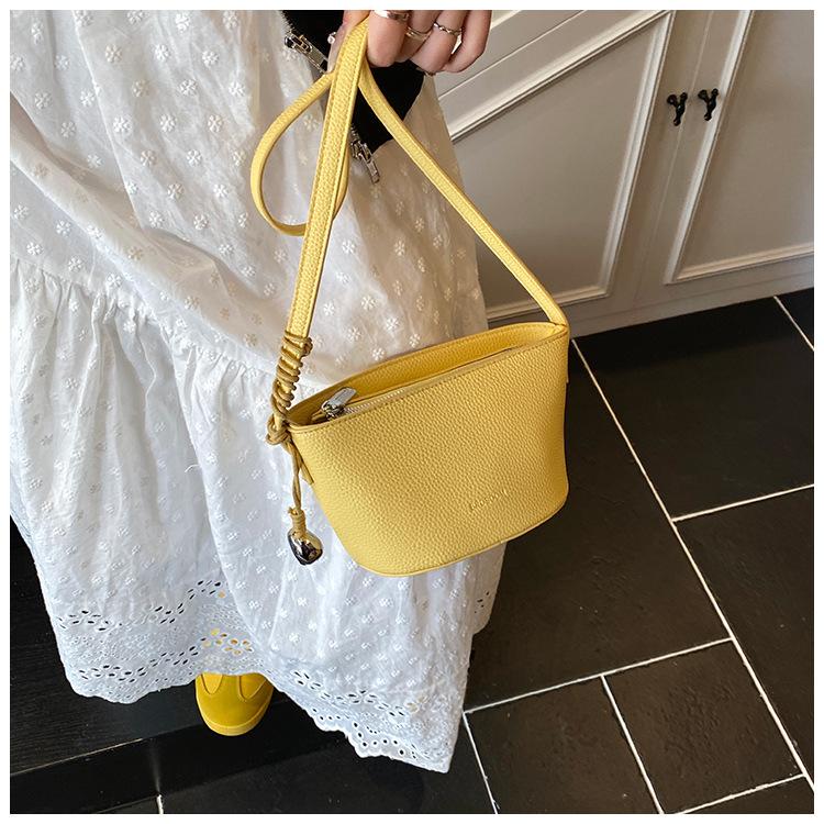 Новая простая женская сумка, маленькая и свежая сумка через плечо, женская сумка-мессенджер большой вместимости для работы и поездок