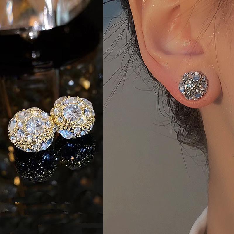 Элегантные магнитные алмазные клипсы для ушей, идеально подходящие для непроколотых ушей. Модный аксессуар в японско-корейском стиле для создания изысканного образа знаменитости.