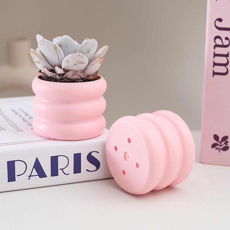 Handmade Creative Mini Plastic Flower Pot Ornament for Succulents