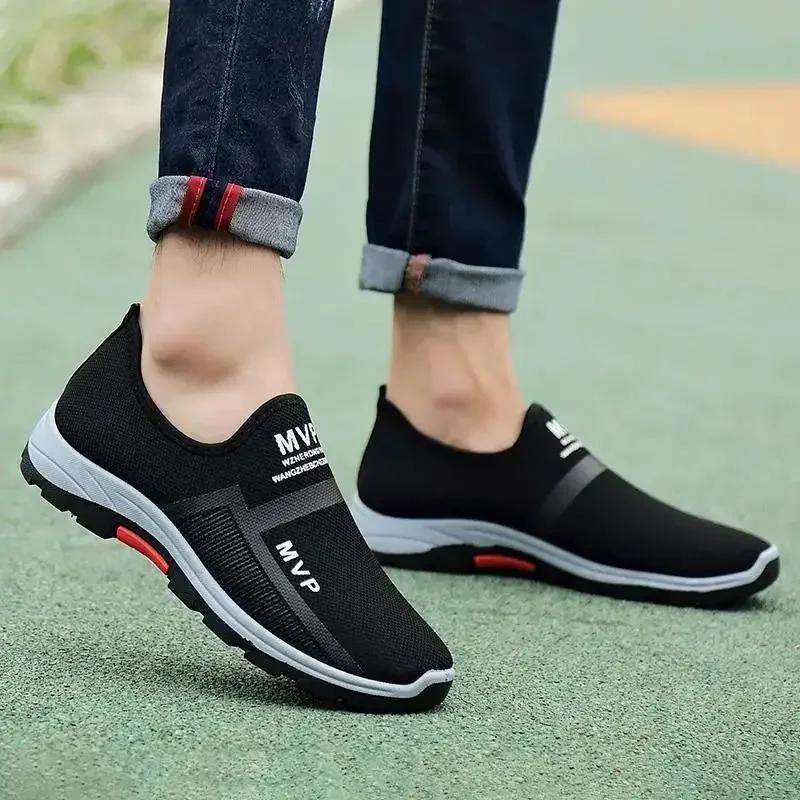 Fashion Summer Men Shoes Breathable Sneakers Mesh Lightweight Walking Shoes 2025 New Man Slip on Casual Shoe Men Loafers Tênis Masculino