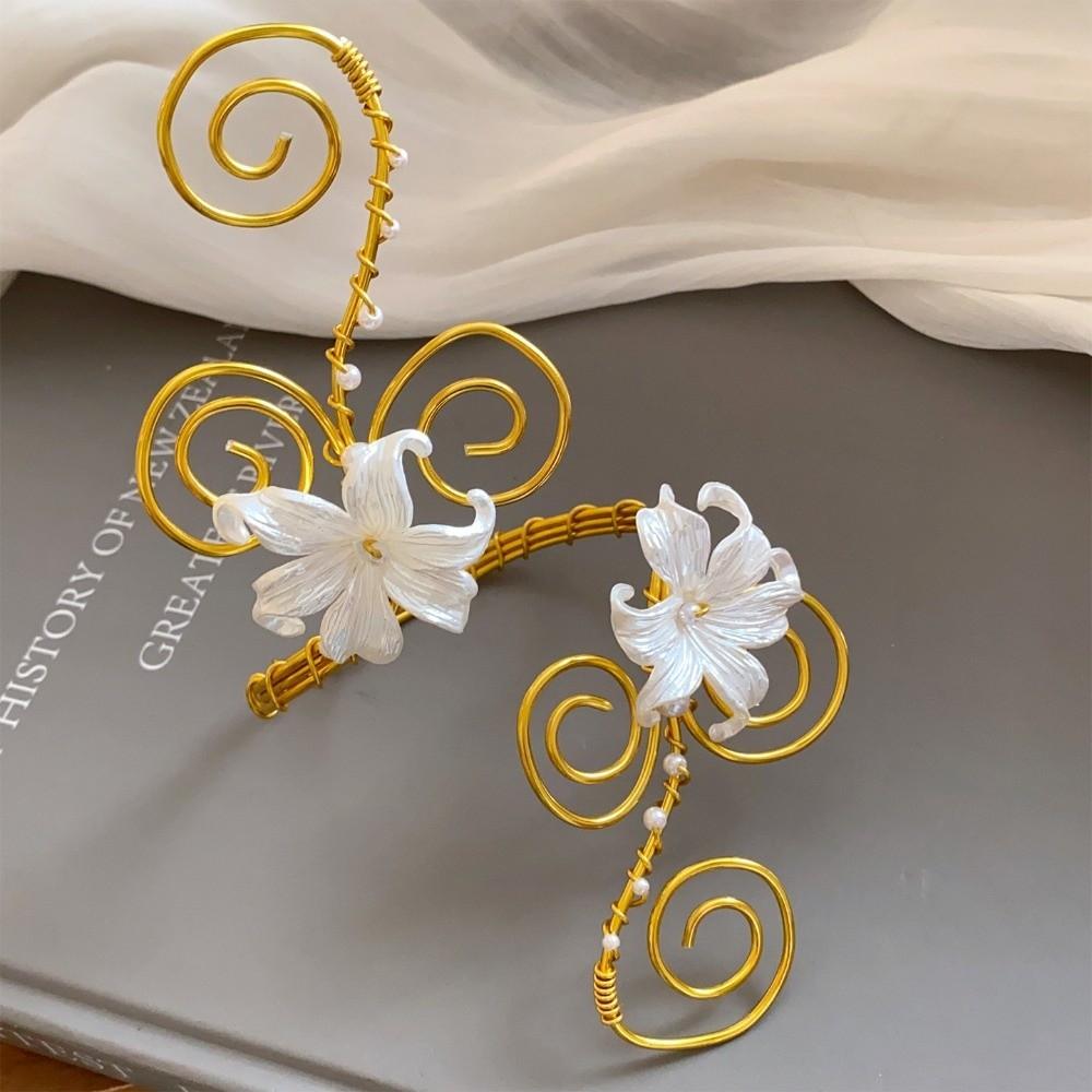 Vintage Open Arm Bangle Hollow Out Arm Ring Elegant Iris Flower Bracelet Beach