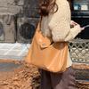 Vintage Oily Leather Niche Design Women's Bag Korean Autumn and Winter New Design Versatile One-shoulder Tote Bag Large Size Capacity Crossbody Bag