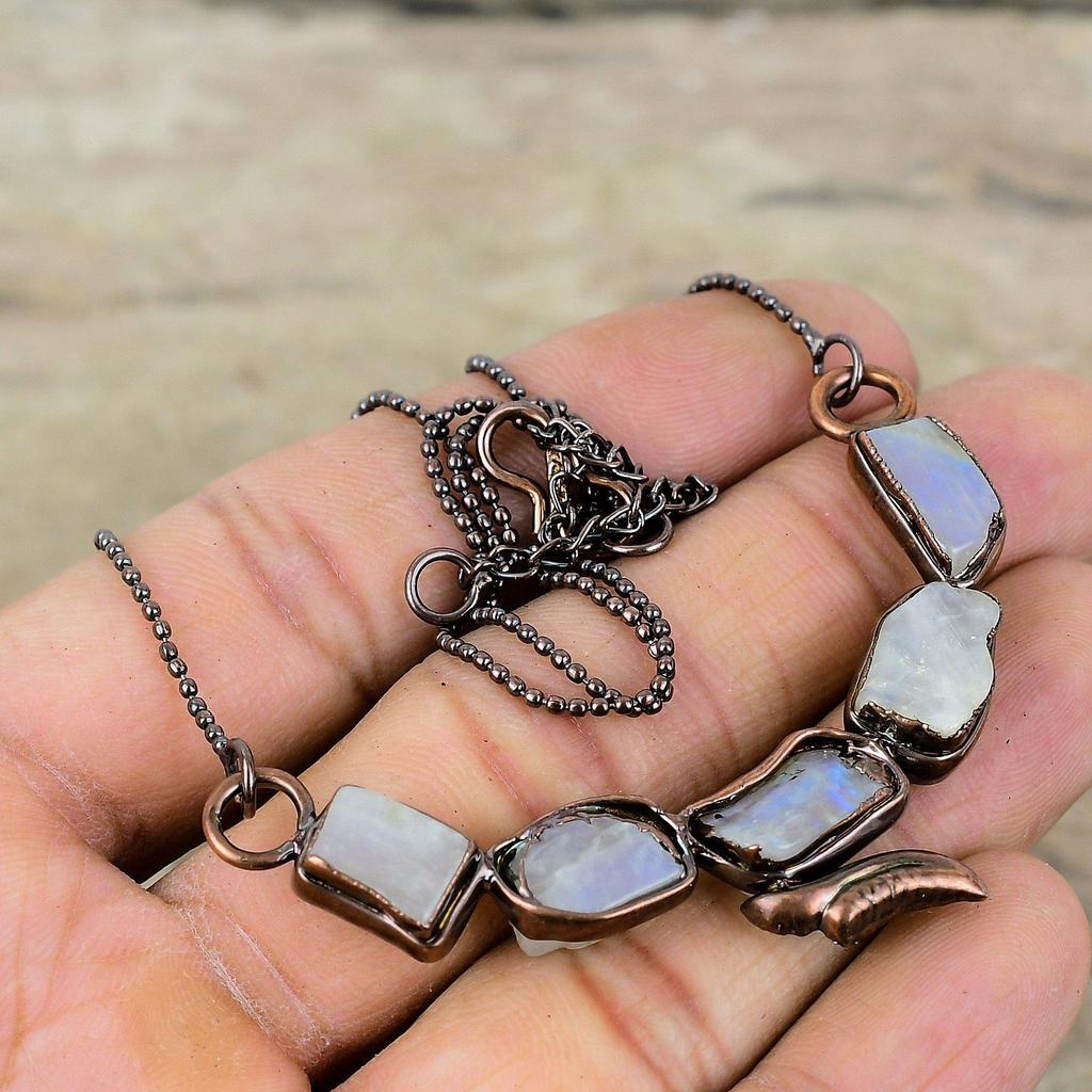 Радужный лунный камень грубое ожерелье электроформованное медное ожерелье регулируемое цепочное ожерелье ювелирные изделия ручной работы электроформованные драгоценные камни ожерелья