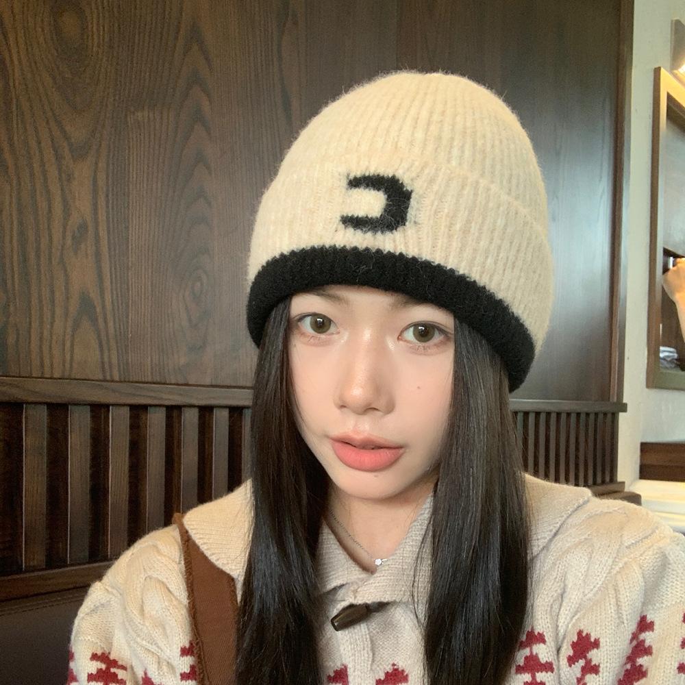 New color matching letter wool hat personalized men's and women's headgear hat autumn and winter warm face small trend wool knitted hat