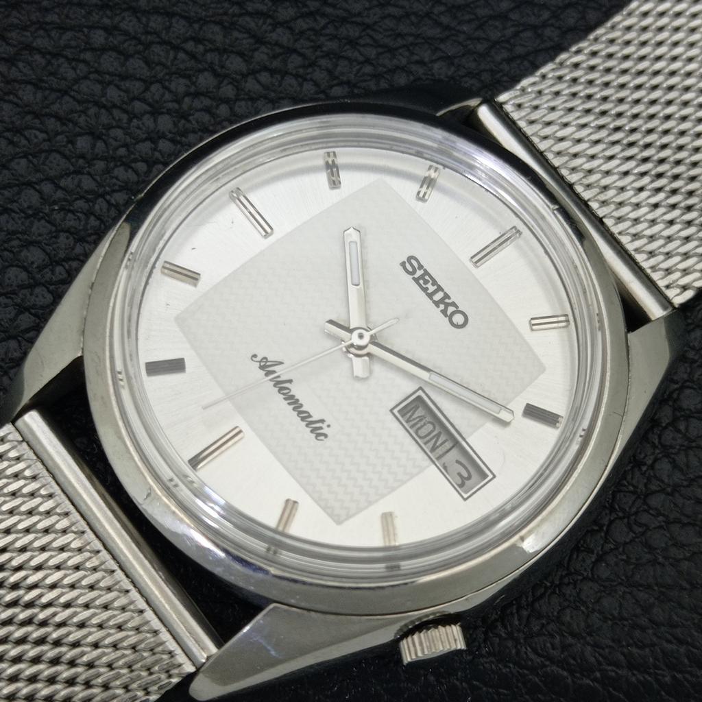 VINTAGE SEIKO AUTOMATIC 7009A JAPAN MENS SILVER COLOR DIAL WATCH a708589-1