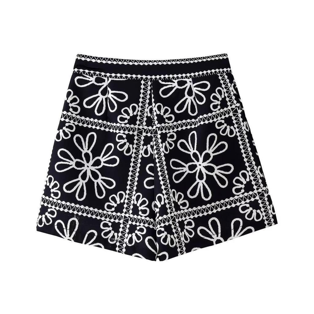 Осенний комплект из женской контрастной хлопковой куртки и шорт с высокой талией 2024 года