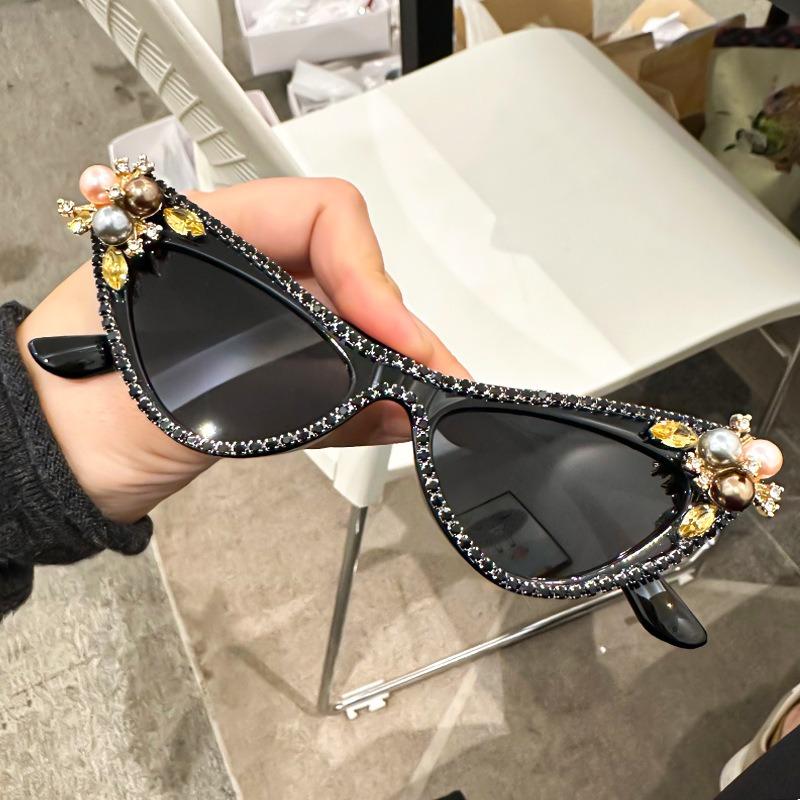 Non-polarized Fashion Cat Eye Shades Original Brand White Pearl Design Sunglasses Women Crystal Shiny High Quality Decor Sun Glasses