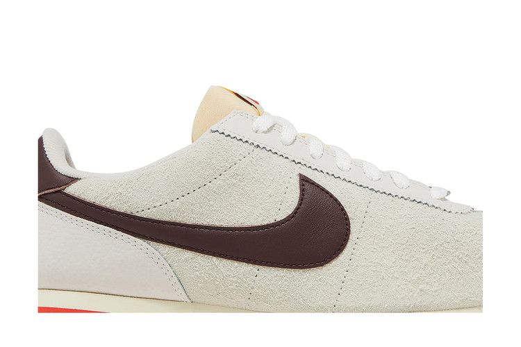 Женские кроссовки Nike Cortez Light Orewood Brown (Женский) Парус/Светло-древесно-коричневый/Земля