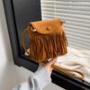 Простая осенне-зимняя замшевая трендовая сумка-мессенджер с бахромой в стиле ретро, большая вместимость, повседневная, через плечо, маленькая квадратная женская сумка