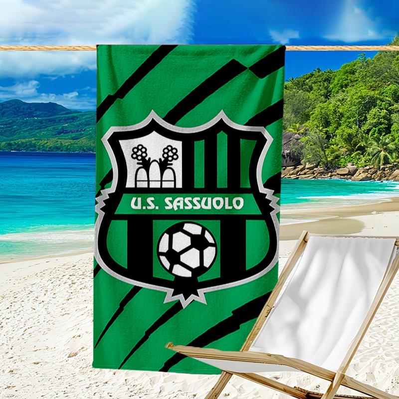Sass-uolo Football Crest Beach Towel - Soft, Absorbent Microfiber, Lightweight, Ideal for The Beach, Parties, Travel, Camping fan gifts