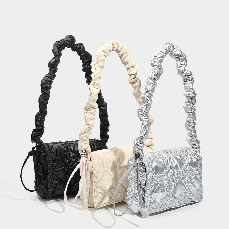 Niche Bubble Girl Bag Сумка через плечо на одно плечо Сумка-пуховик Повседневная складная сумка Cloud Bag Girl