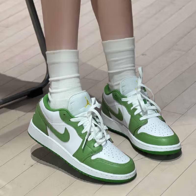 Jordan 1 Низкий хлорофилл GS HF4779-100