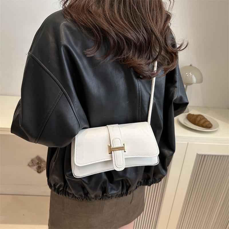 Фактурная сумка 2024 года, новый тренд осени, универсальная модная маленькая квадратная сумка, простая повседневная сумка-мессенджер с нишевым дизайном