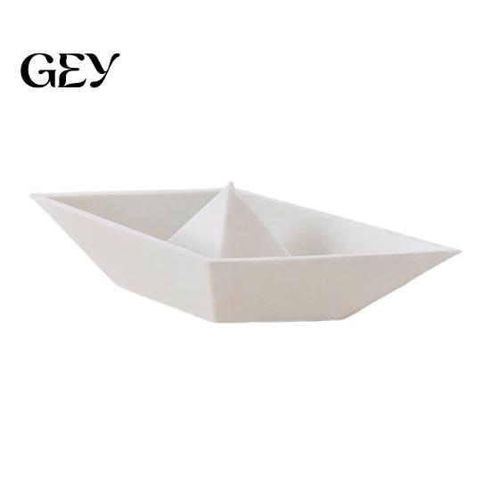 Smooth Surface Sculpture 3D Printed Origami Boat Model, Minimalist Paper Desk Childhood Nostalgia Ornament Figurine for Home Office Desktop,