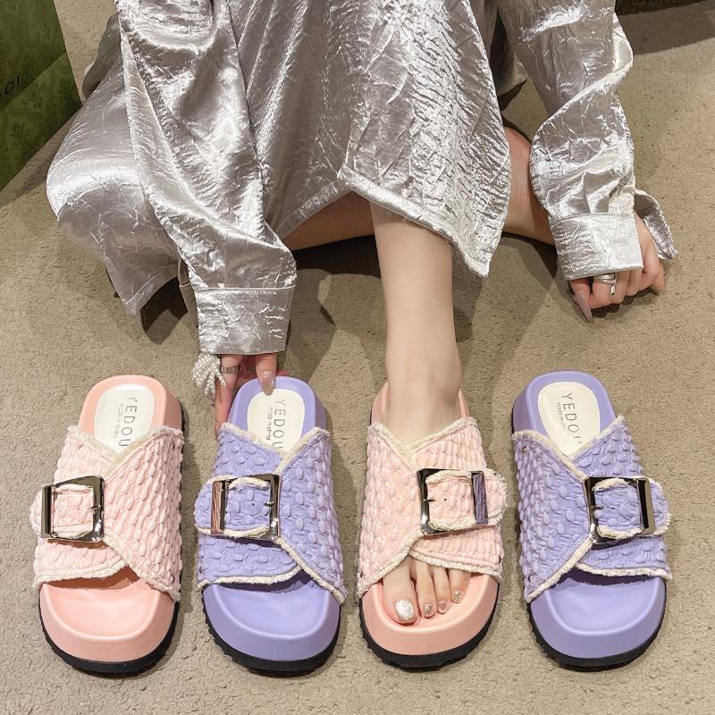 Fashion 2024 Summer Women Large Boken Slippers Outdoor Wearing Couples Indoor Soft Sole Bathroom Anti Slip Super Sandals Slippers Trend