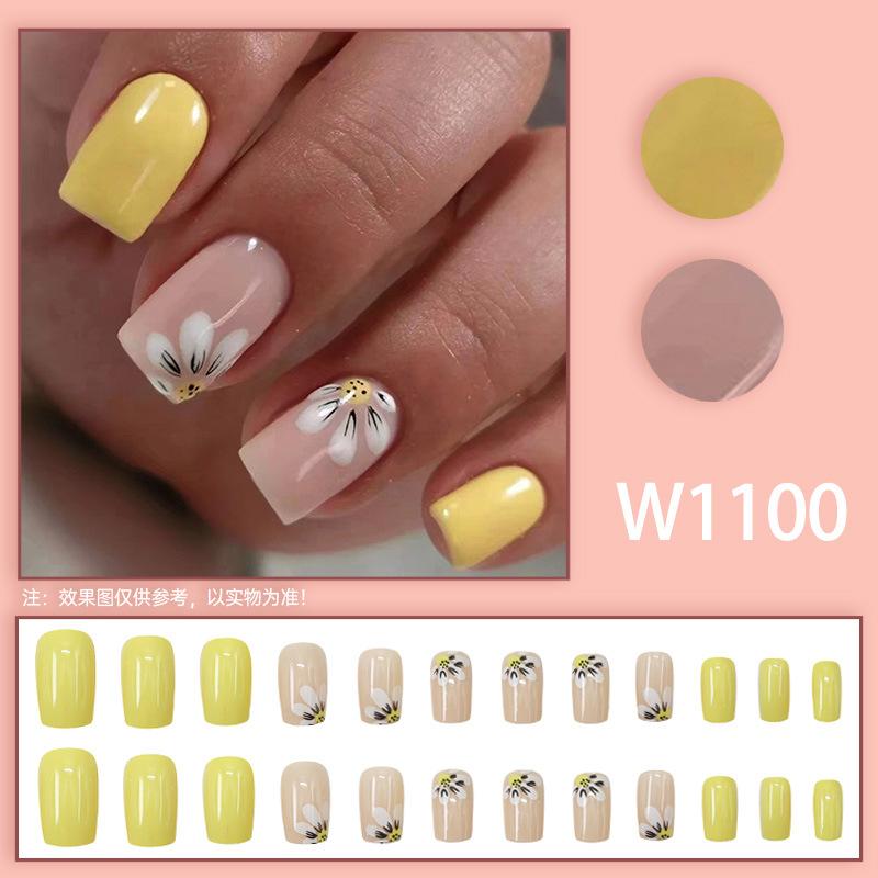 24 Pieces Simple Yellow with Gentle and Cute Sweet Flowers Style Short Styles, Small Fresh Fake Nails, Wearing Armor
