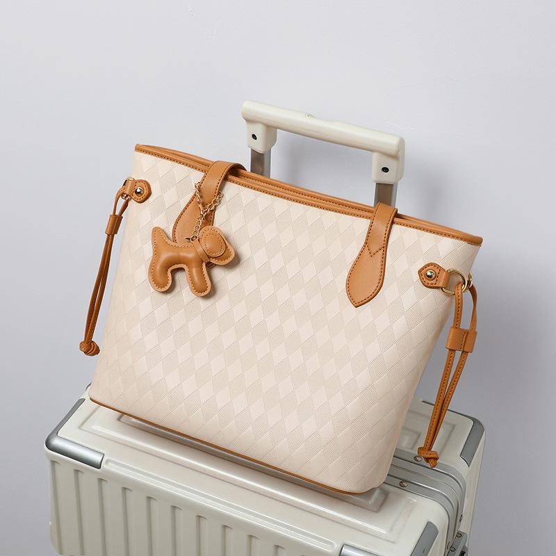 Women's bags, shoulder bags, handbags, new autumn and winter niche designs, high-end versatile casual bags and luggage
