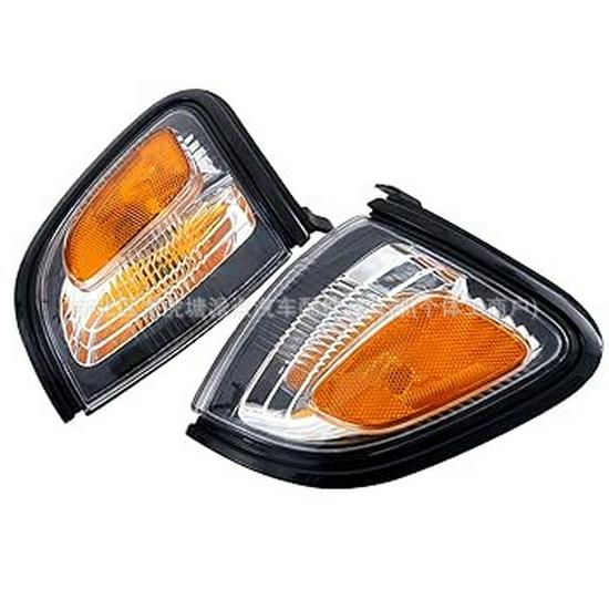 2001-2004 Toyota Tacoma Указатель поворота / Габаритный огонь 81620-04070 / 81610-04070