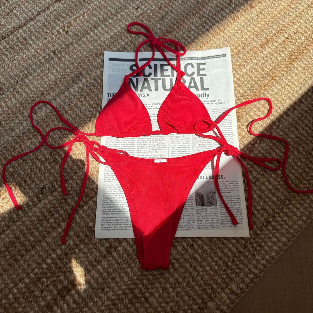 2026 Сексуальный трехточечный купальник-бикини в полоску с разрезом