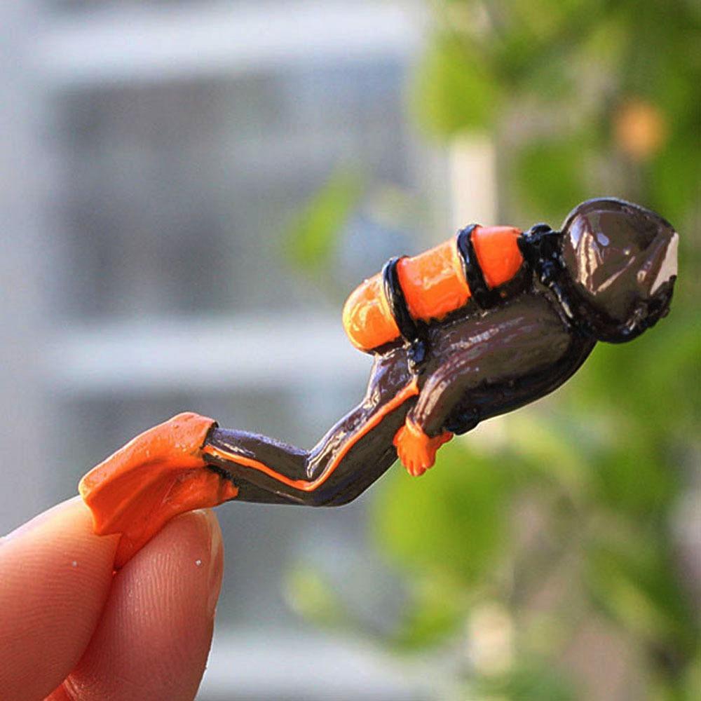 Fish Tank Decor Sea Explorer Ornament Micro Landscape Divers Figurine Action Figures 3D Model