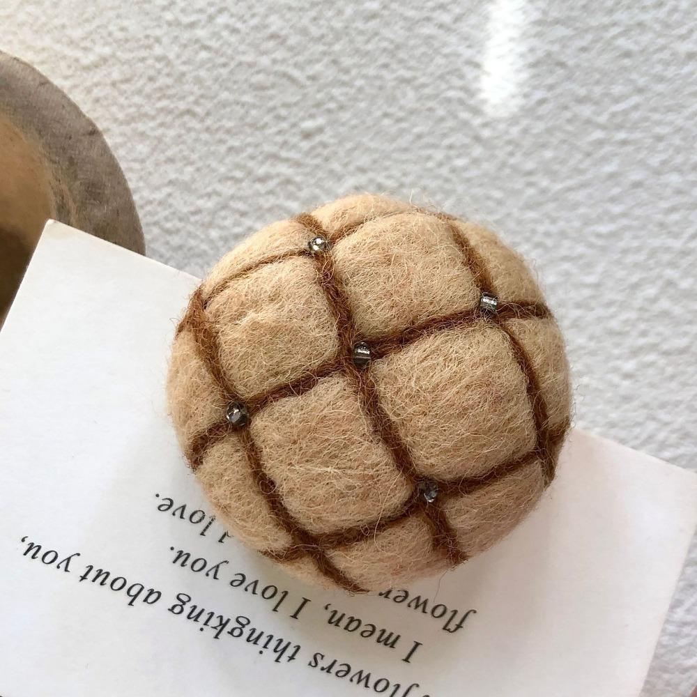 Wool Felt French Bread Hair Clip Pretzel Pineapple Bun Brooch Funny Raisin Toast Pin Students