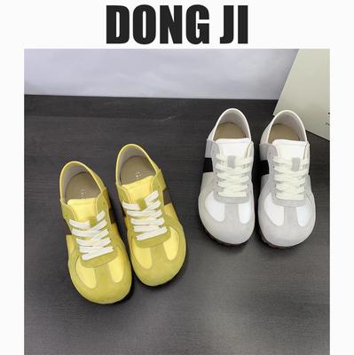 Весна и осень 2025 матовые спортивные туфли на мягкой подошве для моральной подготовки женские универсальные с круглым носком повседневные кожаные с текстильными вставками Forrest Gump одинарные