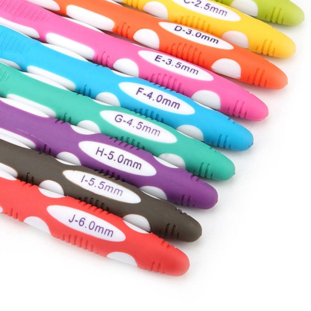 9pcs Plastic Handle Crochet Hooks Set Aluminum Hooks Ergonomic Crochet Hooks For Knitting