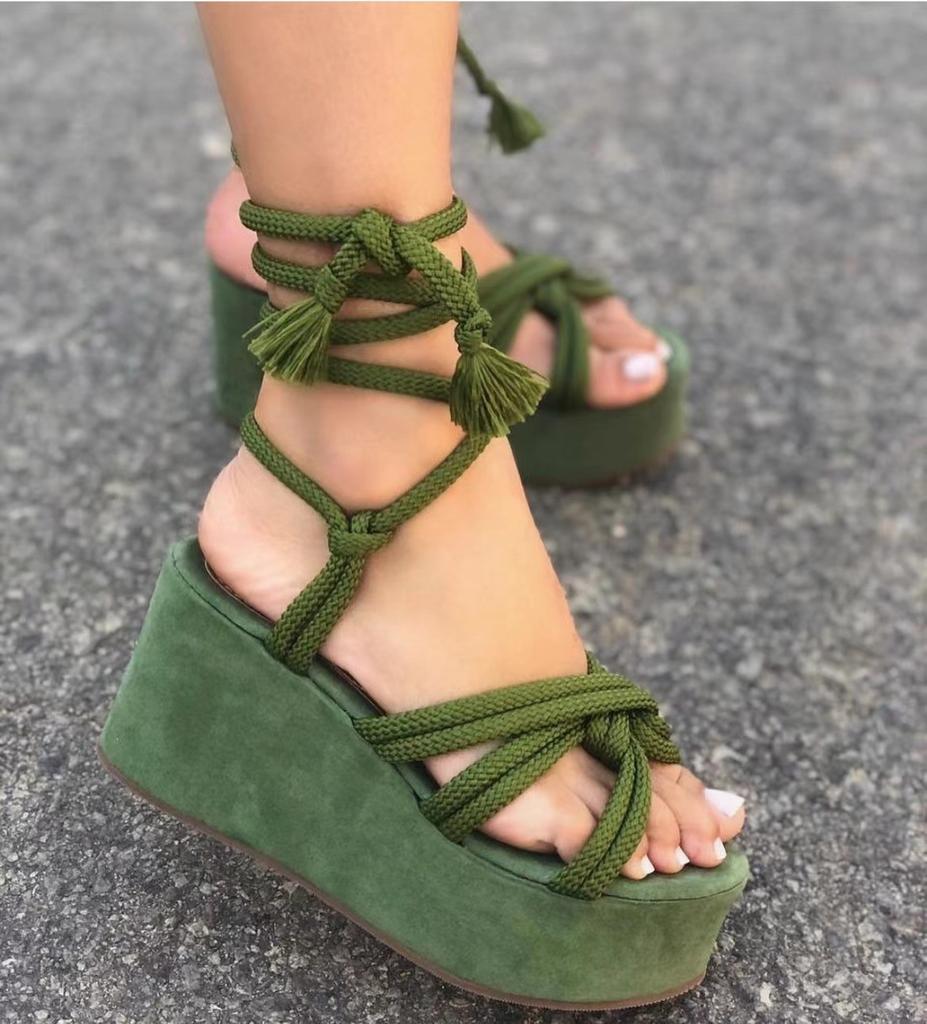 European Beautiful Women's Large Size Platform Shoes Foreign Trade Women's Shoes 2025 Summer New Fish Mouth Strap Wedge Heel Sandals Women