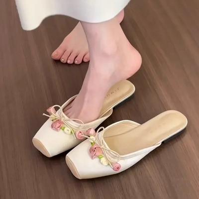 Атласные тапочки с цветочным принтом женские летние 2024 года, нескользящие, повседневные, удобные, легкие, модные, сандалии в этническом стиле, плоские, с цветочным принтом, туфли-мюли