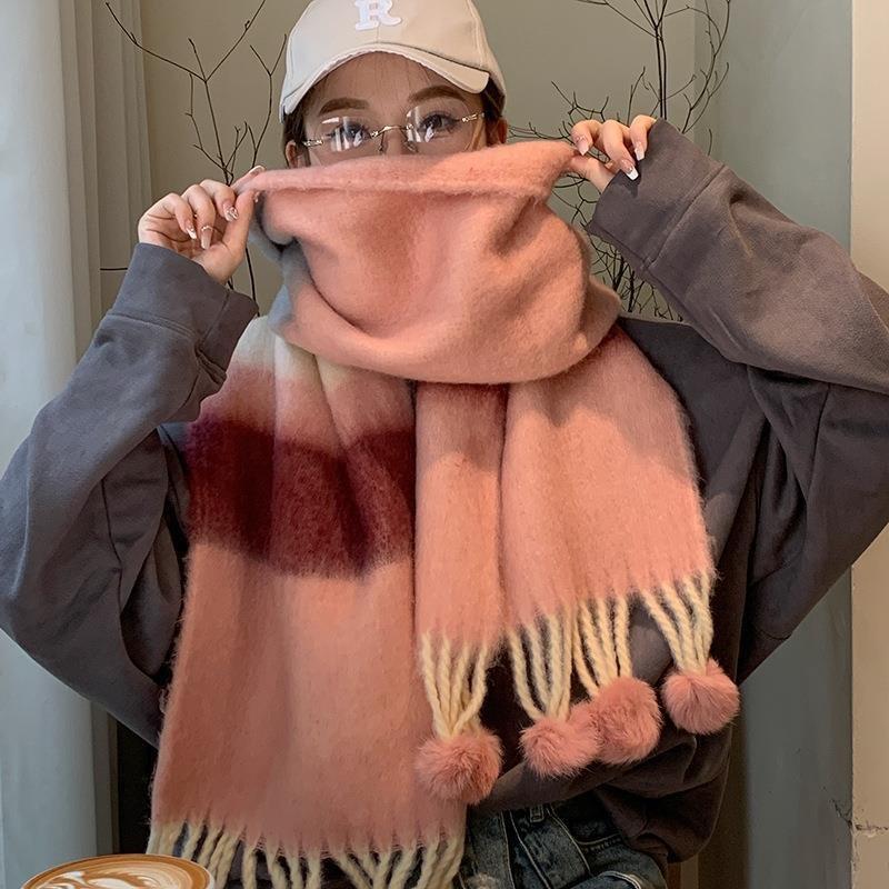 Мохеровый радужный полосатый шарф для женщин зимний новый утолщенный студенческий теплый платок универсальный высококлассный шарф с меховым помпоном