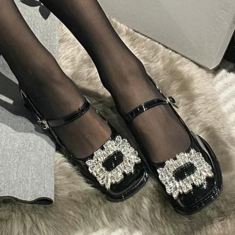 Мода 2024 Модная обувь для женщин Женские туфли-лодочки с пряжкой Осенние туфли Мэри Джейн с квадратным носком Стразы Однотонное платье Туфли на толстом каблуке Неглубокие туфли