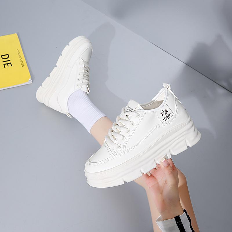 2025 весна маленькие белые туфли новая корейская версия ins женские студенческие туфли для увеличения роста на платформе спортивные туфли для доски повседневная обувь женская CY710