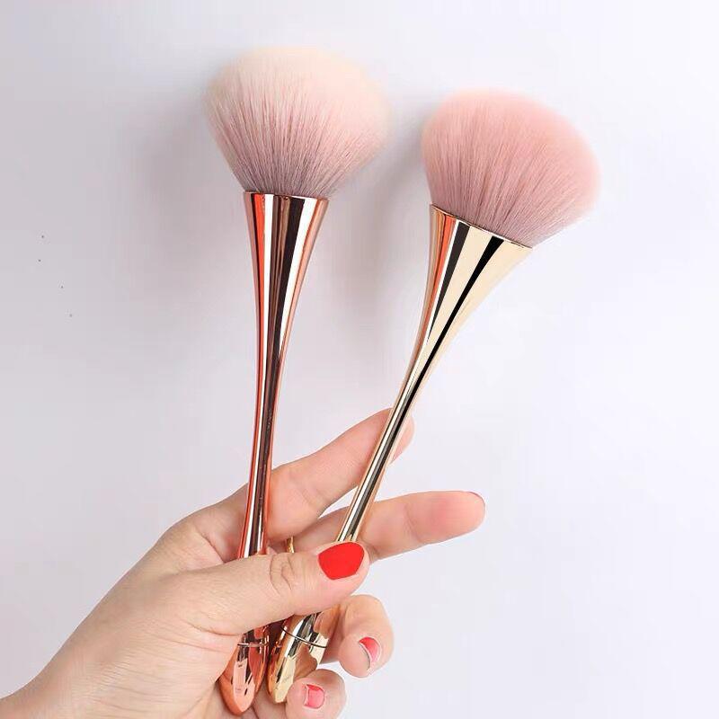 Large Soft Bristle Powder Brush for Blush, Highlighter, and Setting Powder