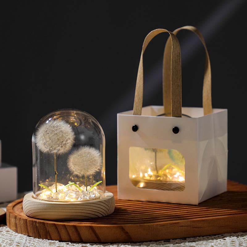 Светящийся букет из стабилизированных цветов «Одуванчик» Ночник в стеклянном куполе - Подарок на день рождения для девочки или девушки