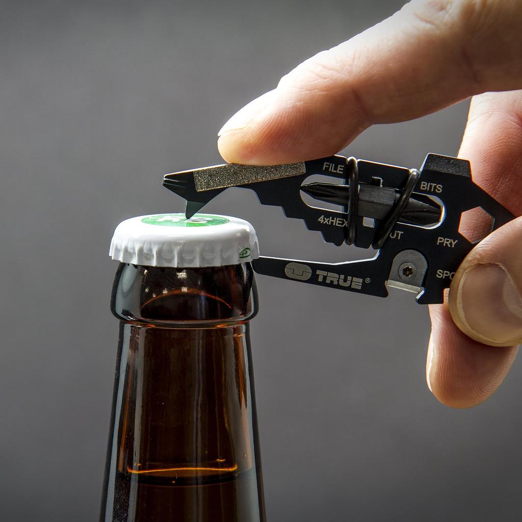 TRUE UTILITY FISHFACE 18 In 1 Key Ring with Carabiner True Utility Fishface Multi-Tool