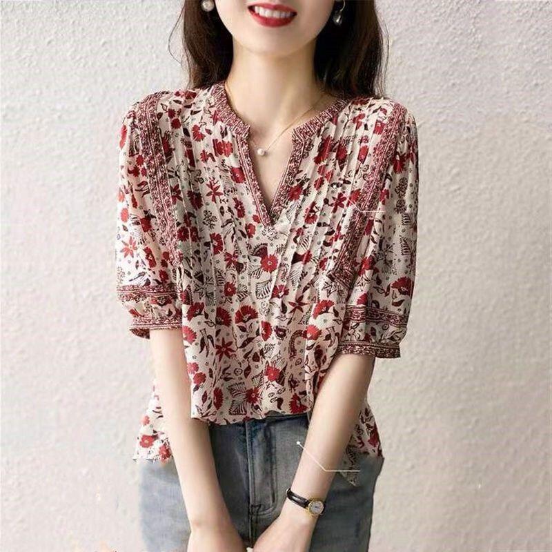 Floral Short-sleeved Shirt for Women Summer New High-end Design Niche Style V-neck T-shirt Loose Top