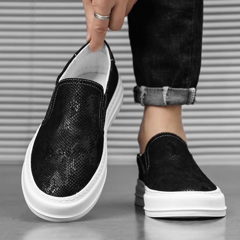 Мужская обувь европейской станции, высококлассные белые туфли, осень 2025, трендовая спортивная и повседневная мужская универсальная обувь на доске из коровьей кожи первого слоя