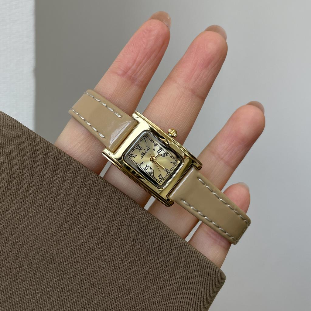 Retro square women's high-value workplace watch, new style, elegant and exquisite, quartz fashion watch, unique wristwatch.